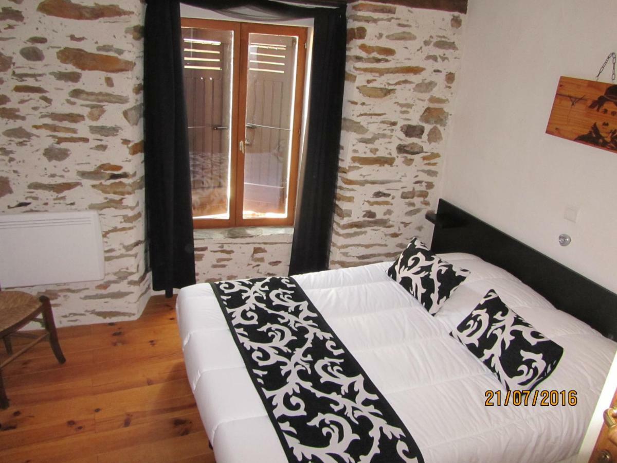 Chambres D'Hotes Auberg'Inn Ambialet ภายนอก รูปภาพ